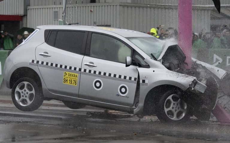Nissan Leaf avarija