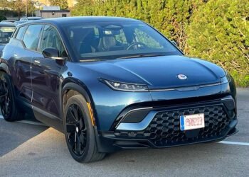 Retas svečias Lietuvoje: „Fisker Ocean“ – įspūdingas elektromobilis iš bankrutavusio gamintojo