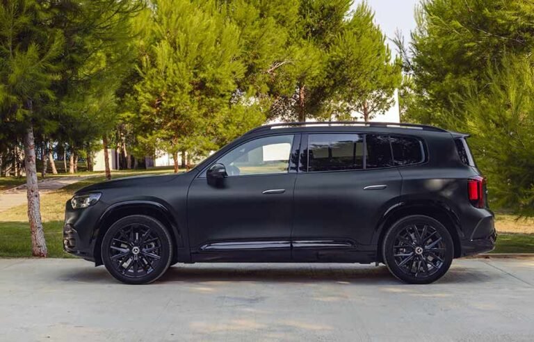 Naujos kartos „Mercedes-Benz GLB“ – iki 631 km nuotolis, 800 V technologija ir 7 vietos