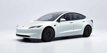 „Tesla Model 3 „Standard“ – pigiausia „Tesla“, bet ar vis dar tikra „Tesla“?