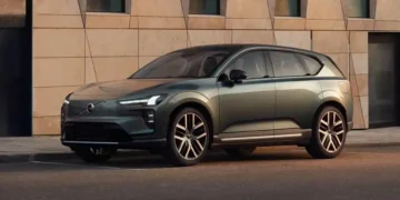 „Volvo EX60“ debiutas: elektromobilis, nubrėžiantis naujas vidutinio dydžio visureigių ribas