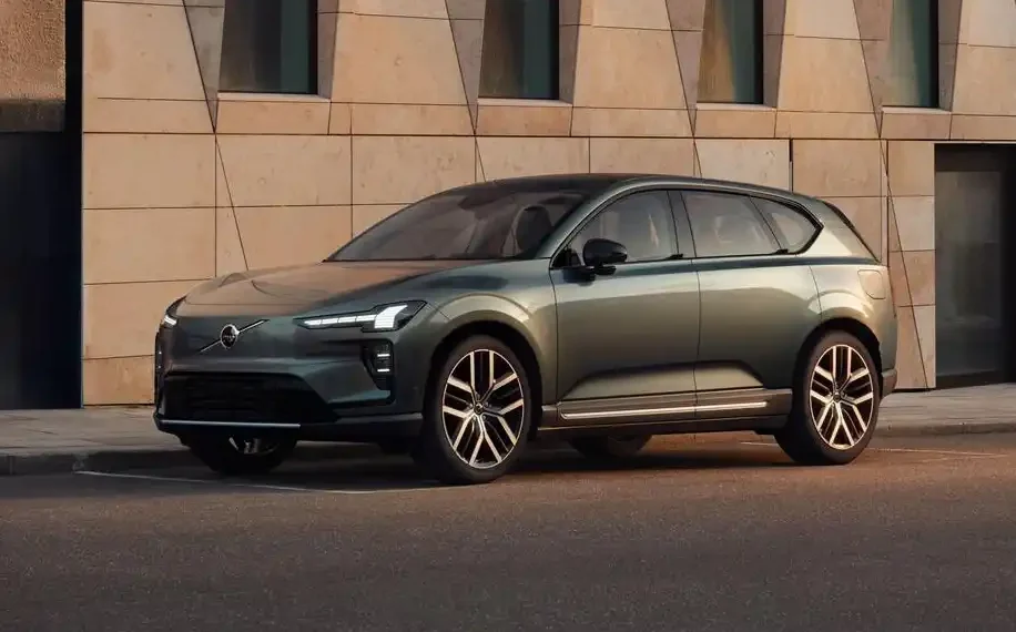 „Volvo EX60“ debiutas: elektromobilis, nubrėžiantis naujas vidutinio dydžio visureigių ribas