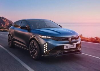 Prancūziško stiliaus evoliucija: pristatytas atnaujintas „Renault Megane E-Tech electric“