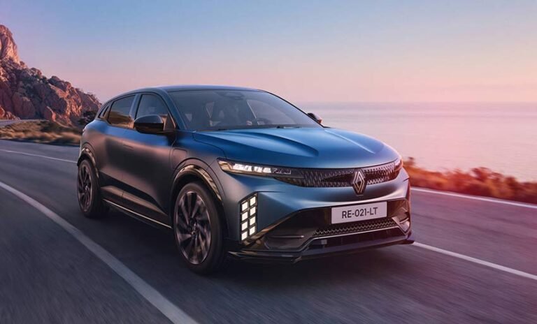 Prancūziško stiliaus evoliucija: pristatytas atnaujintas „Renault Megane E-Tech electric“